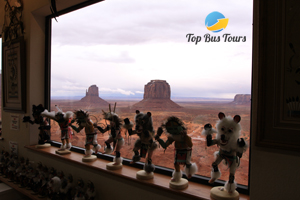 4-Day Los Angeles to Antelope Canyon, Monument Valley and Arches National Park Tour